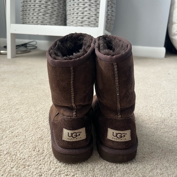 Ugg Classic Chocolate Boots - Picture 1 of 5